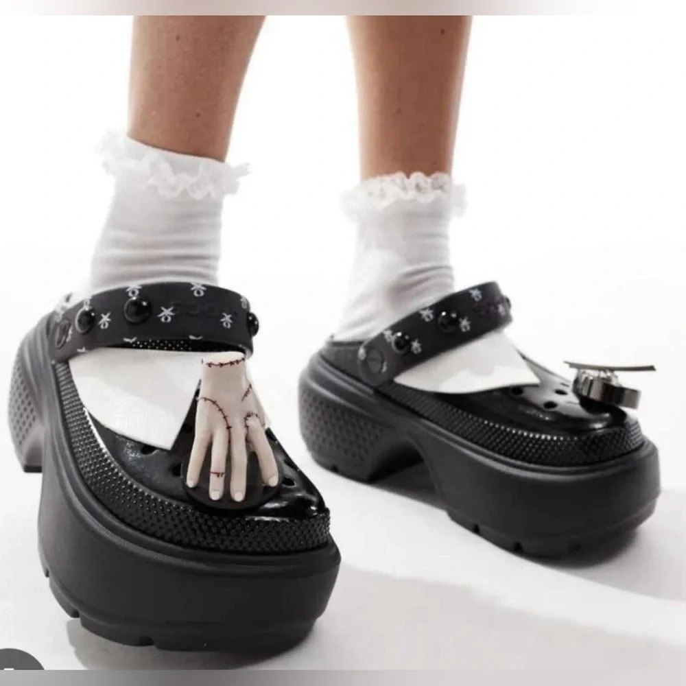 New Crocs x Wednesday Addams Family Stomp Clog Women’s - Womens 6 / Mens 4 - Picture 2 of 13